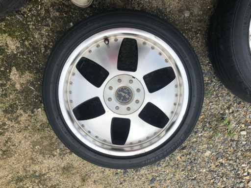 215/45/17  pcd114.3  5穴  +48