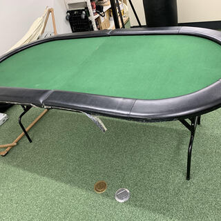 ポーカーテーブル