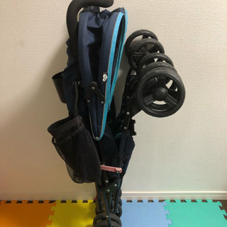双子ベビーカーの画像