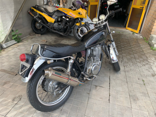 ヤマハ SR400 1JR 低走行！