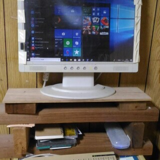 HP　デスクトップパソコン　モニター付きの画像