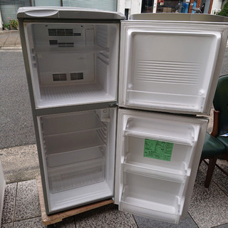 #2715 ２ドア冷凍冷蔵庫 SR-141U 2011年製