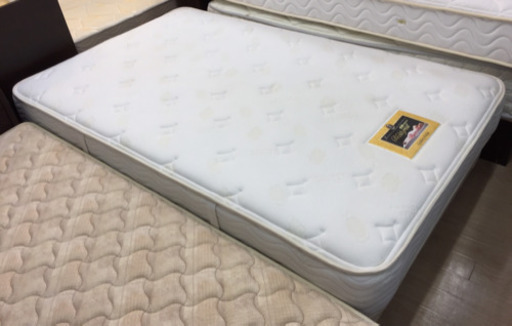 セミダブルベッド Simmons