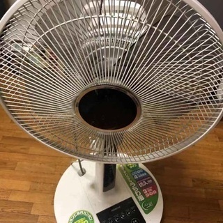 値下げました‼️日立扇風機 リモコン付き HEF-100R