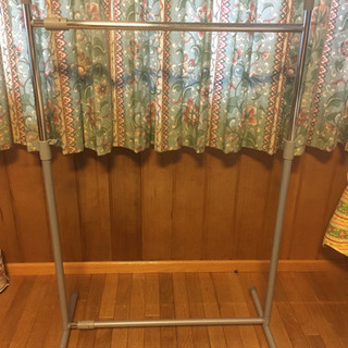 押入れハンガーラックの画像