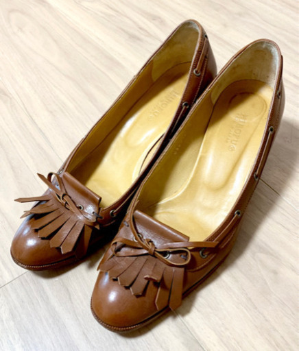 ヒロフ タッセルパンプス　24.5センチ