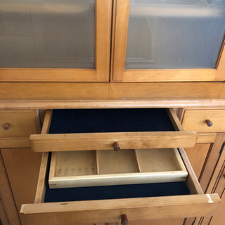 食器棚  の画像