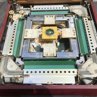 全自動麻雀卓 AM-7901 A形★通電OK 動作はしません★引取歓迎、配送は有料で23区内と近隣までの画像