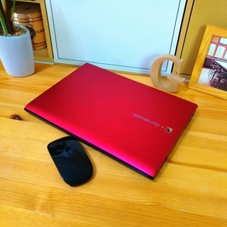 corei3で高性能！　可愛いカーマインレッドのdynabook...