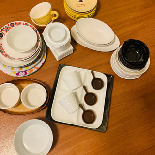 【引き取り限定、先着順】食器セット 9／12までの期間限定掲載