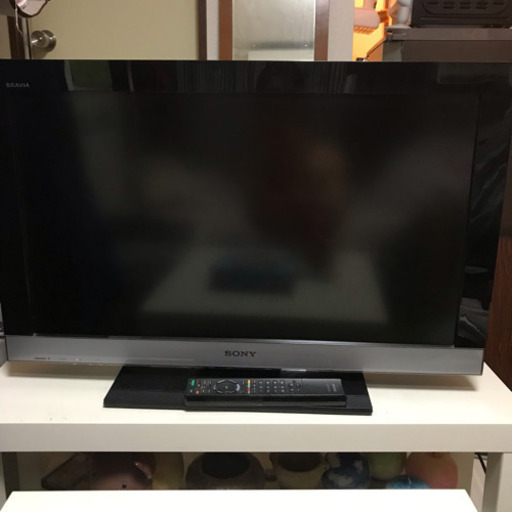 「商談中」Sony32インチテレビとIKEAテレビラック KDL-32EX300  リモコン、テレビ線付き