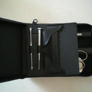 トラベルポーチ 身だしなみセットの画像