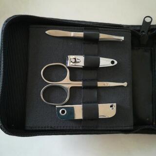 トラベルポーチ 身だしなみセットの画像