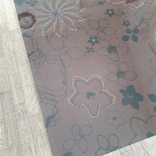 ガラス天板 デザインセンターテーブルの画像