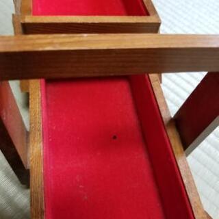 木の裁縫箱の画像