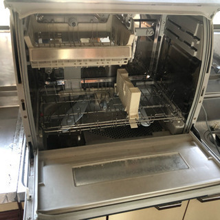 即決 食洗器 食器洗い乾燥機 東芝ファミリー向け DWS-600A 便利 主婦の味方♪の画像