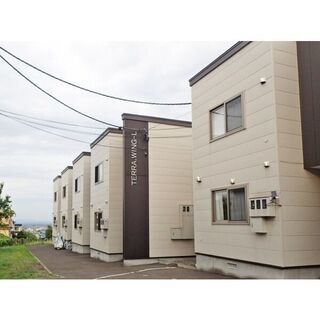 【西区3LDK】希少3LDKのテラスハウス！駐車場2台付です！人...