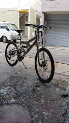 ロードバイクフルカスタム早い者勝ちです。