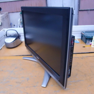 古いけどまだ見れます！３７型液晶テレビ　中古の画像