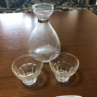 【値下げ】冷酒器とっくり♡おちょこ付きの画像