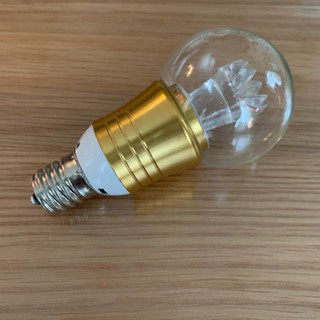 残り3個です。3色切り替えLED球 E17の画像