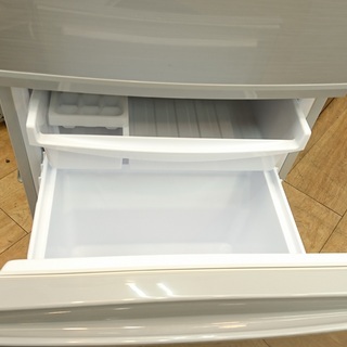 【家電1年保証対象品】　2016年製　SHARP〈シャープ〉137L　2ドア冷蔵庫 [トレファク八王子めじろ台店] （の画像