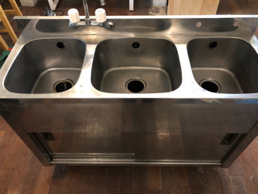 業務用ステンレスシンク(3層式)蛇口付き