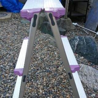 😺お買い得❗アルミ三段脚立の画像