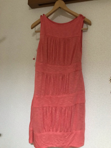 サーモンピンク ワンピース