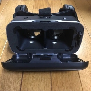 ヘッドセット一体型 VRゴーグル 未使用のコントローラ付属の画像