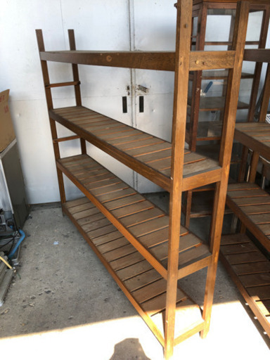 昭和レトロ 古い展示棚 商店 雑貨店 木製棚 大量展示 大型
