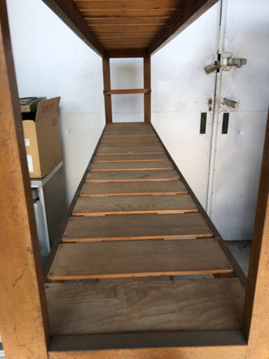 昭和レトロ 古い展示棚 商店 雑貨店 木製棚 大量展示 大型