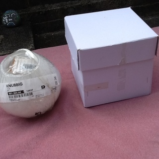 【ワンコイン】照明、未使用品のイケアのテーブルランプ(11㎝径)...