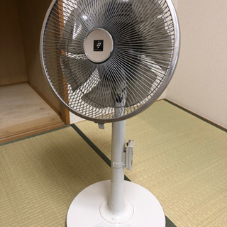 SHARP扇風機3000円で売ります。の画像