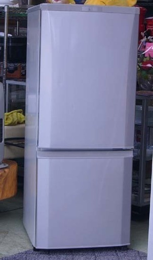 19K0182 値下げ!! 三菱 ノンフロン冷凍冷蔵庫 MR-P15C 2017年製 146L シルバー 中古