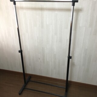 ハンガーラック（高さ調整可）の画像