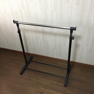 ハンガーラック（高さ調整可）の画像
