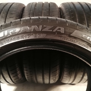215/45R17 ノーマルタイヤ　ブリヂストン 4本代金＋工賃＋廃タイヤ処分　込々 46800円  トヨタ　86　アベンシス　アルテッツァ　プリウス　カルディナ　マークⅡ　ヴェロッサ　ホンダ S2000 アコード　インテグラ　マツダ　アテンザスポーツ　BRZ インプレッサ　スバル　レガシィ　レガシィアウトバック　ツーリングワゴン等に♪の画像
