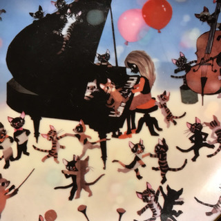猫好きさん必見！ 藤城清治さんの絵皿（猫と少女の音楽会）の画像