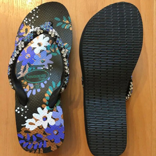 新品☆ Swarovski　23.0-23.5cm ハワイアナス  サンダルの画像