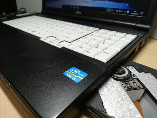 【取引中】　☆corei5＆SSD(240GB)搭載で超快適☆　FUJITSU　LIFEBOOK　15インチ　Windows10
