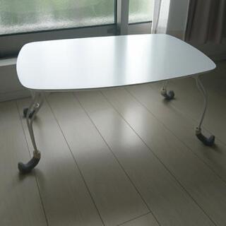 ニトリ猫足テーブル白の画像