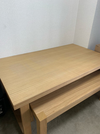 Apple Store風木製テーブル・ベンチ ニトリ