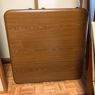 電気コタツの画像