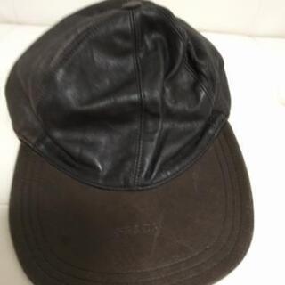 PRADA　革キャップ　USED