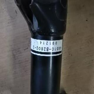 L375S タント フロントストラットの画像
