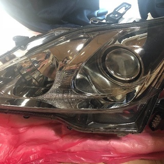 レクサスIS250純正ヘッドライトの画像