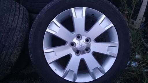 三菱 D5純正18インチホイール/ナット付き