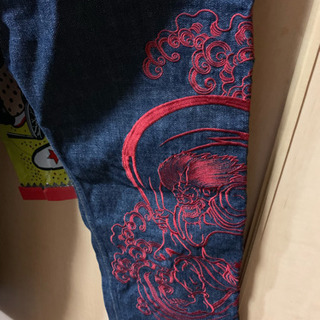 絡繰魂 風神雷神 赤刺繍 ジーンズの画像
