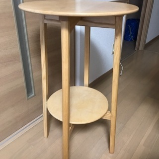 匠工房さんの無垢のカフェテーブル、マッシュルームスツールセット